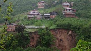 Son dakika: Heyelan tehlikesi altındaki evler boşaltıldı