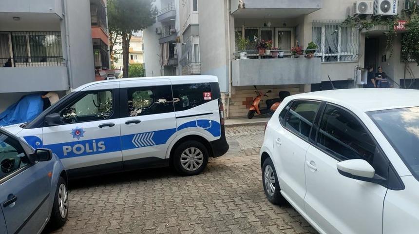 Kanser tedavisi g&ouml;ren yaşlı adam eşi tarafından &ouml;l&uuml; bulundu