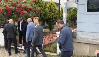 CHP'li milletvekilleri Kılı&ccedil;daroğlu'nu konutunda ziyaret etti