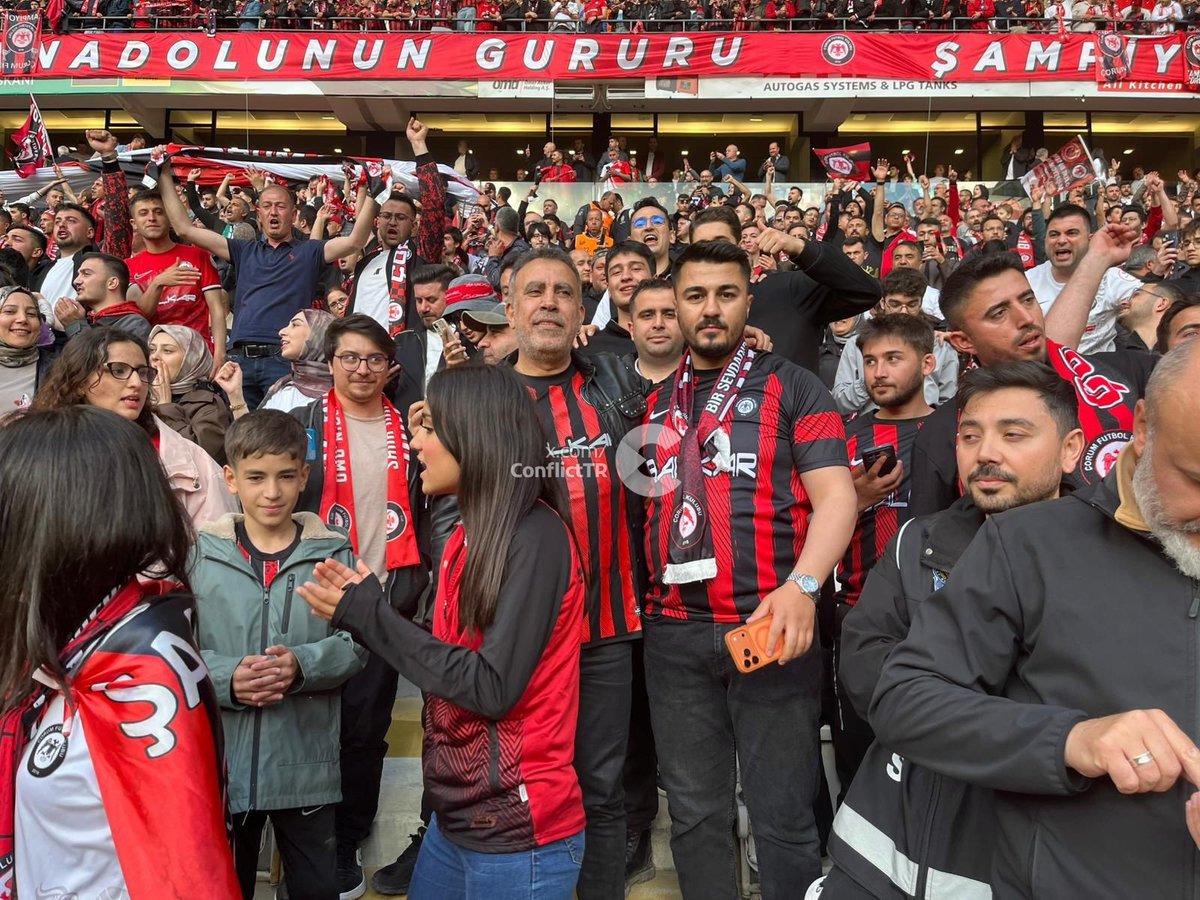 Geçtiğimiz günlerde hastaneye kaldırılan Haluk Levent Çorum FK maçında ortaya çıktı 1