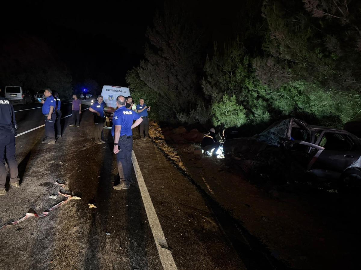 Adana da feci kaza: Karı koca &ouml;ld&uuml;, k&uuml;&ccedil;&uuml;k &ccedil;ocukları yaralandı 2