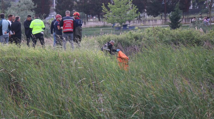 Kayıp olarak aranan gen&ccedil; kadının cansız bedeni g&ouml;lette bulundu