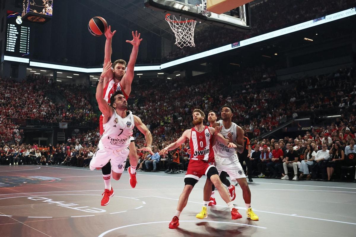 Avrupa nın yeni kralı Olympiakos! Real Madrid i yıkıp 13 yıllık hasreti bitirdi 2
