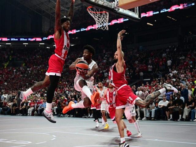 Euroleague'in yeni kralı belli oldu! Dev final nefes kesti...