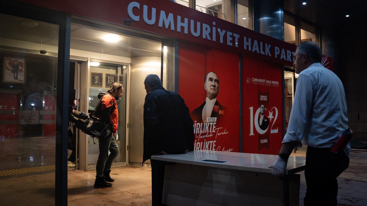 CHP Parti Meclisi nin toplanacağı tarih belli oldu! Kılı&ccedil;daroğlu yla g&ouml;r&uuml;şen eski CHP li vekil duyurdu 5