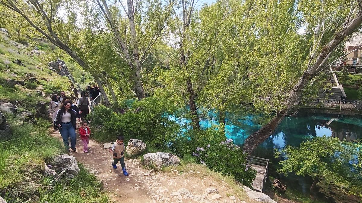Akın ettiler: Dolup taştı, ilk kez görenler şaşırdı 8