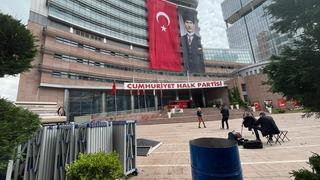 Olaylı günün ardından CHP Genel Merkezi'nde dikkat çeken görüntü
