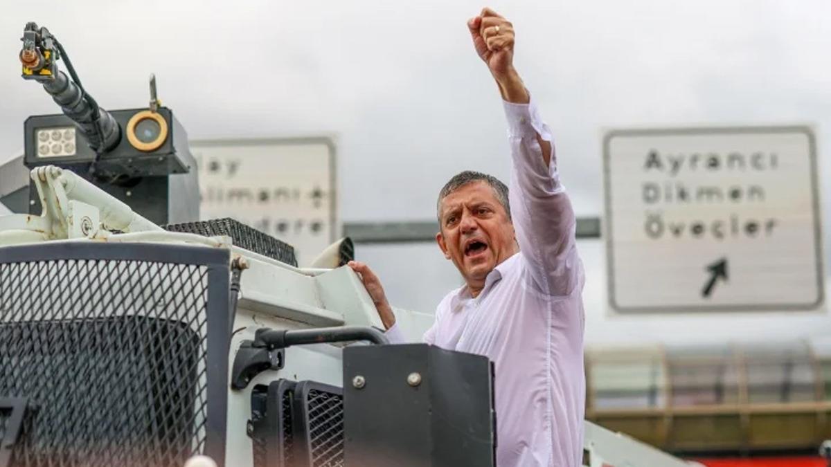 AK Parti'den, CHP'deki olaylarla ilgili açıklama! Özel'e sert tepki