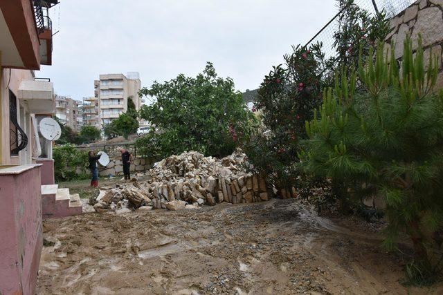 Kuşadası'nı sağanak vurdu (2)