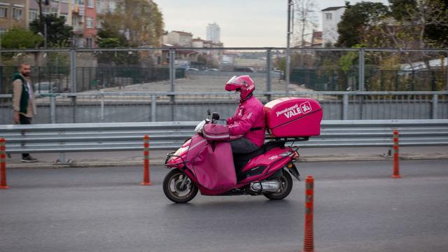 Uber'den yeni hamle! Yemeksepetini de satın alıyor