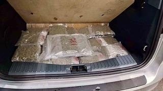 Son dakika: T&uuml;rkiye&rsquo;ye sokulmak istenen 31 kilo esrar sınırda ele ge&ccedil;irildi