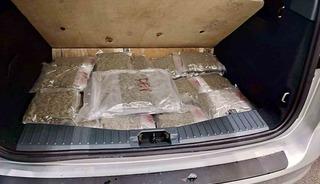 T&uuml;rkiye&rsquo;ye sokulmak istenen 31 kilo esrar sınırda ele ge&ccedil;irildi