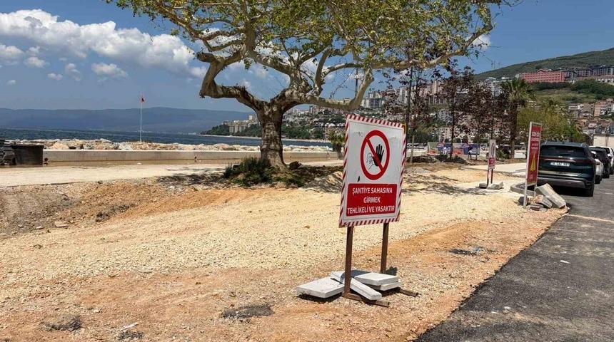 Gemlik sahil &ccedil;alışmaları t&uuml;m hızıyla s&uuml;r&uuml;yor
