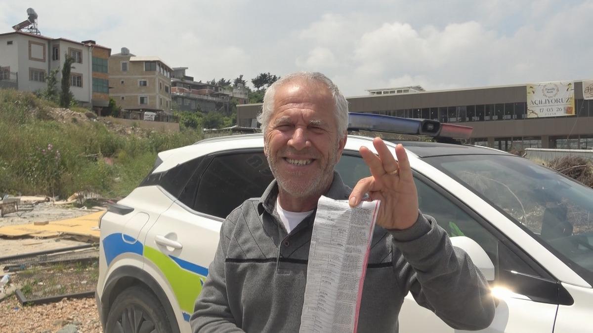 Trafik cezası yiyince polisleri tebrik etti! Nedeni şaşırttı 1