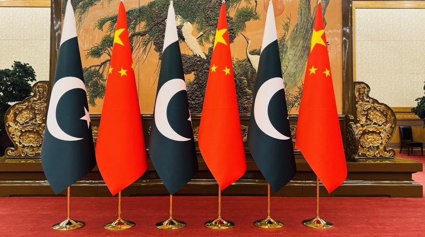 &Ccedil;in Devlet Başkanı Şi, Pakistan Başbakanı Şahbaz&rsquo;ı kabul etti