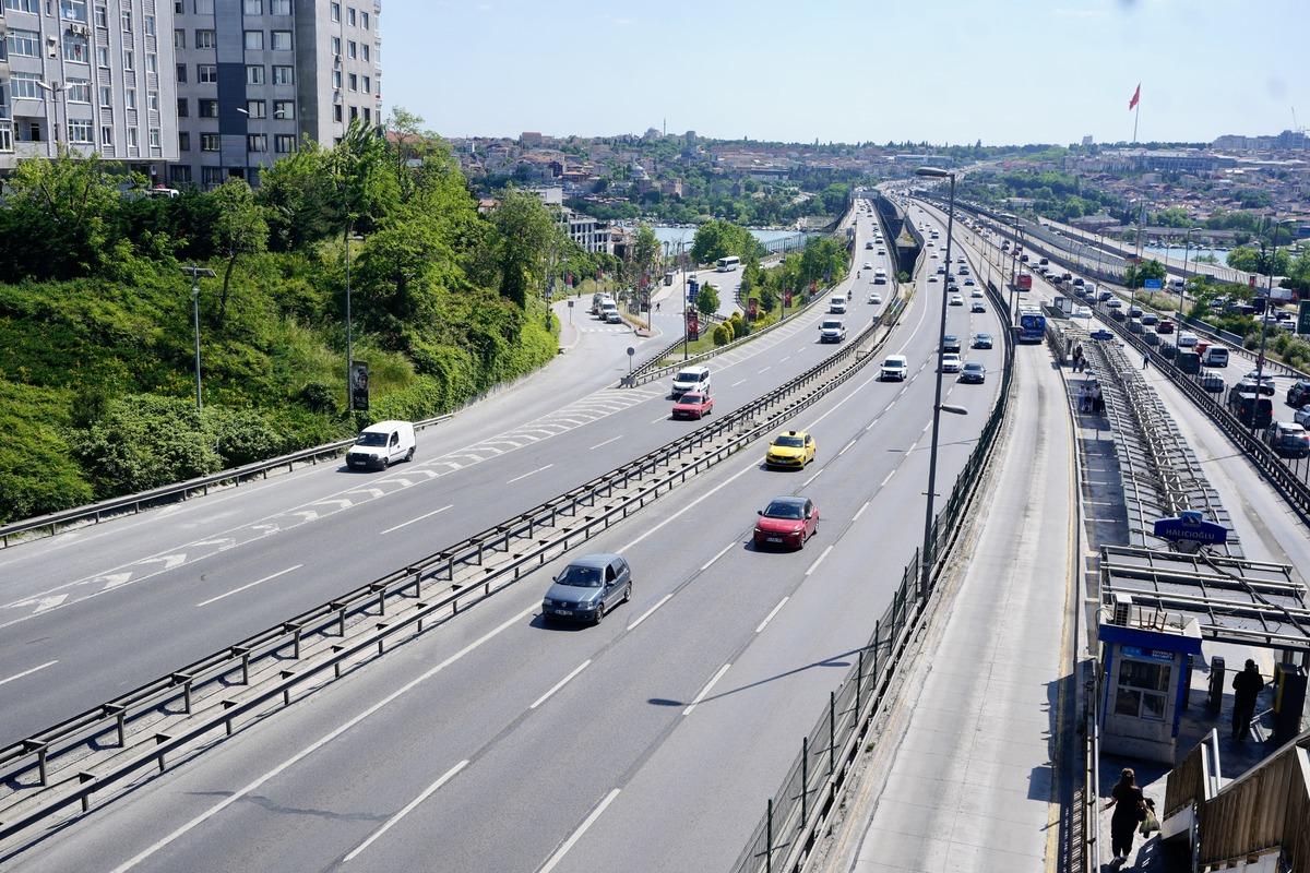 İstanbul trafiğine bayram etkisi! Yollar boş kaldı 1