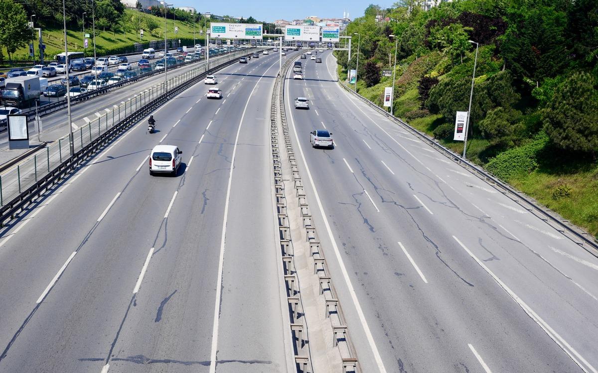 İstanbul trafiğine bayram etkisi! Yollar boş kaldı 2