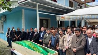 Derede sel sularına kapılarak hayatını kaybeden yeğen toprağa verildi, amca aranıyor