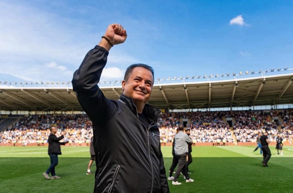 Hull City de Acun Ilıcalı dan taraftara büyük müjde! 3