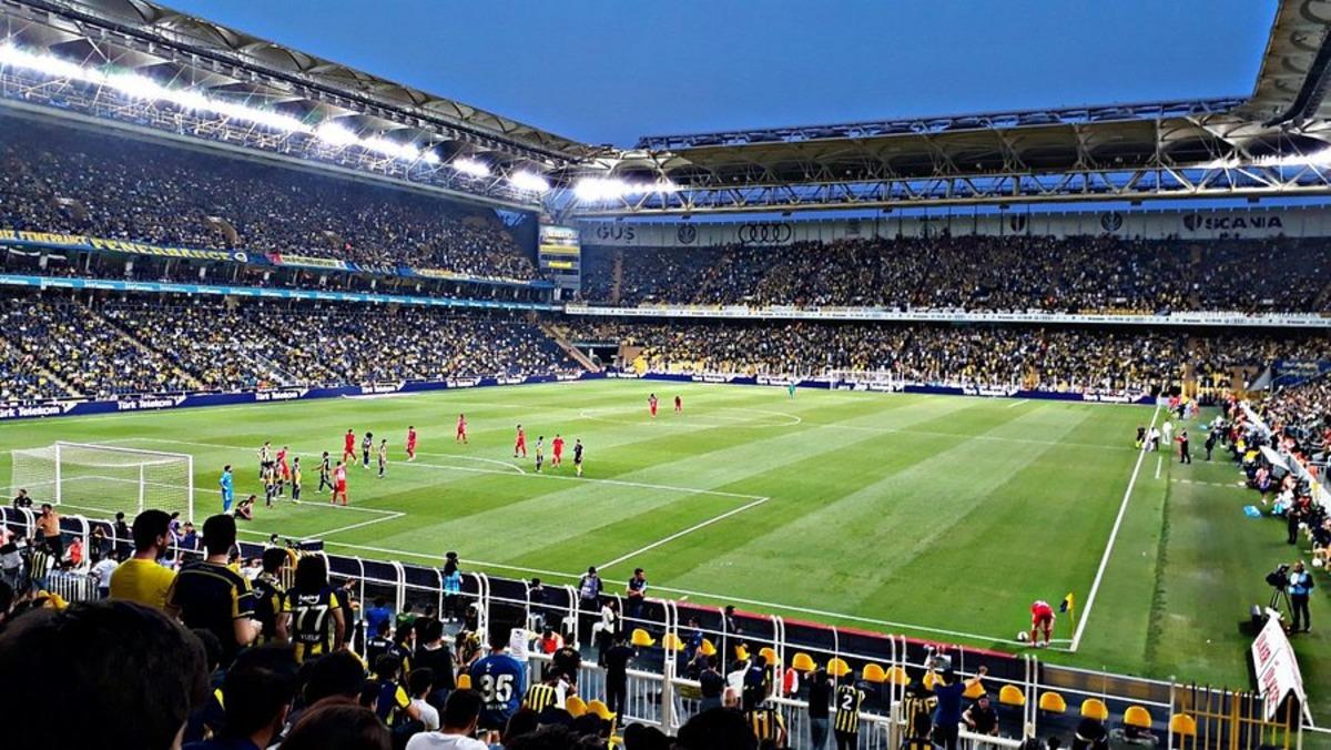 Fenerbah&ccedil;e de Aziz Yıldırım transferde &ccedil;ıldırdı! "Acil ihtiya&ccedil;sa Salah ı getiririz" 2