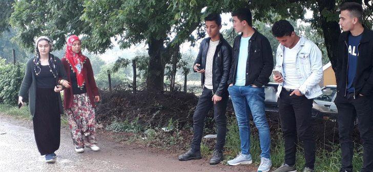 Aşıklar Sokağı'nda volta atarak, kendilerine uygun eş adayı aradılar G2