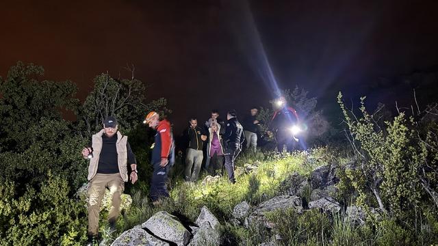 Nevşehir'de kayalıkta mahsur kalan kadın ekiplerce kurtarıldı