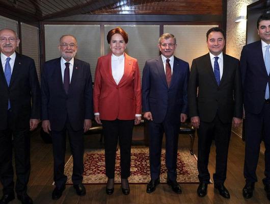 Altılı masadaydı! İşte Kılı&ccedil;daroğlu'nu arayıp tebrik eden isim