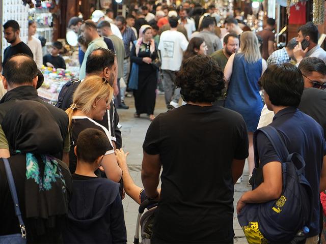 Bekledikleri oldu: Adeta akın ettiler 'Satışlar &ccedil;ok iyi'