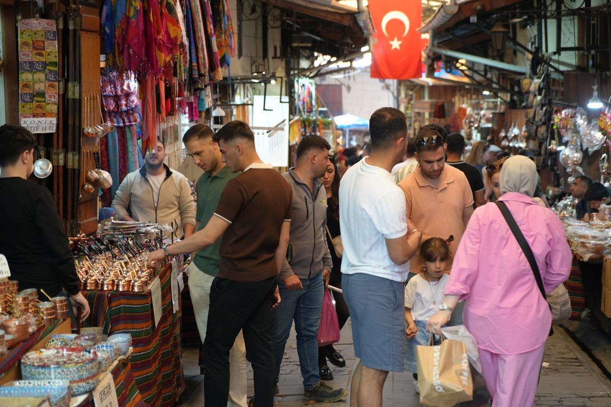 Bekledikleri oldu: Adeta akın ettiler  Satışlar &ccedil;ok iyi  1