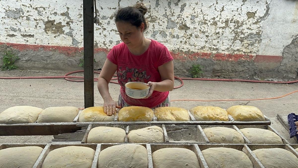 Sadece bayramlarda pişiyor: Bu çörek kapış kapış satılıyor 3