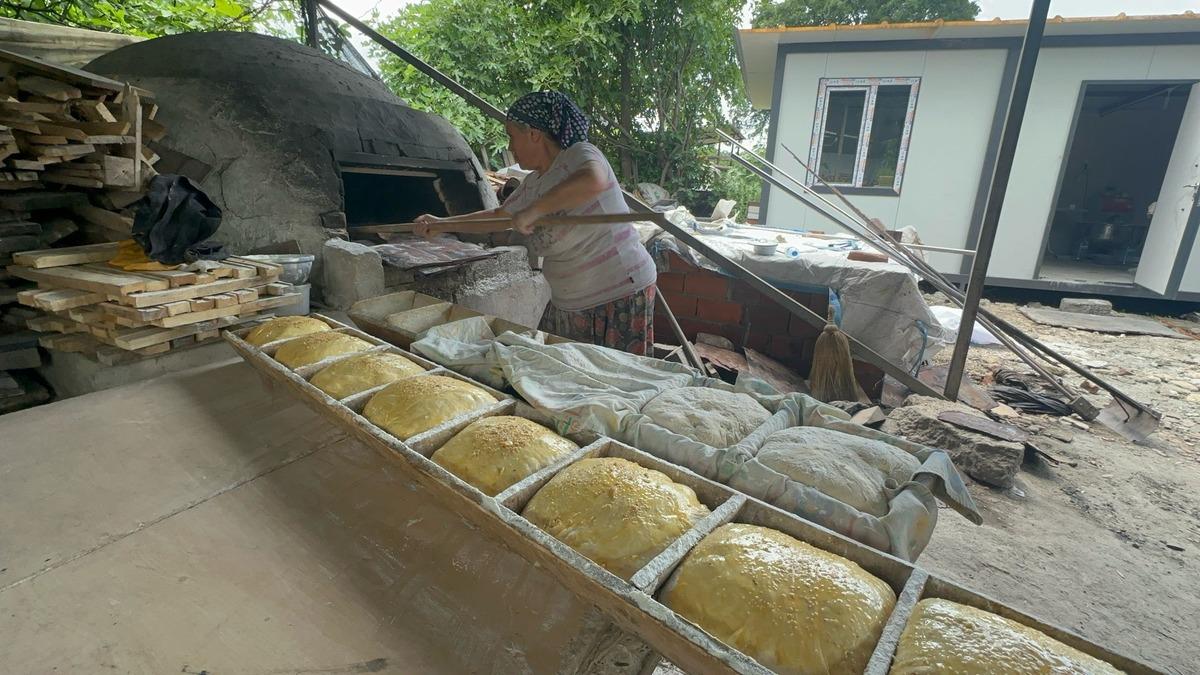 Sadece bayramlarda pişiyor: Bu çörek kapış kapış satılıyor 4