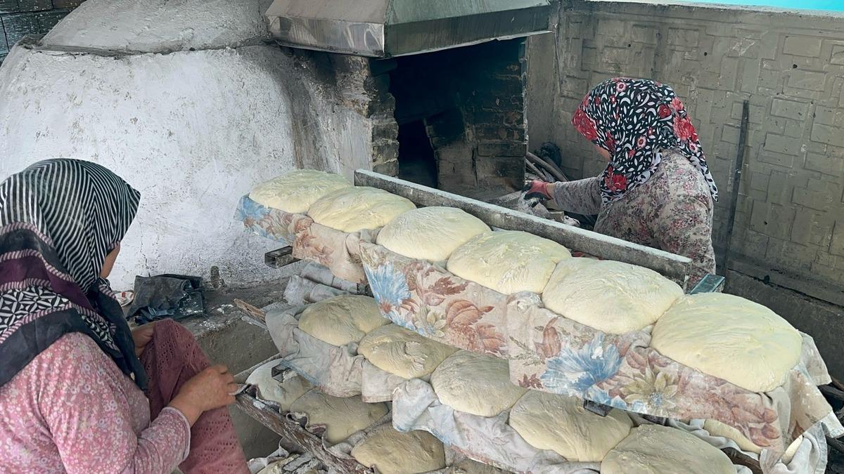 Sadece bayramlarda pişiyor: Bu çörek kapış kapış satılıyor 5