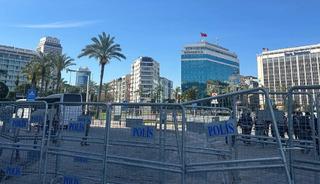 CHP'de g&ouml;zler İzmir'de! &Ouml;zg&uuml;r &Ouml;zel mitingi &ouml;ncesi yer polemiği