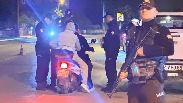 Akyazı’da polis ve bekçilerden bayram öncesi sıkı denetim
