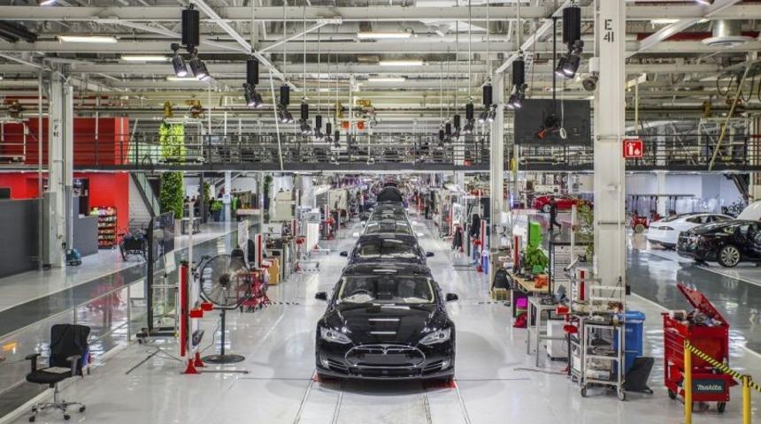 Tesla Model Y ertelenecek