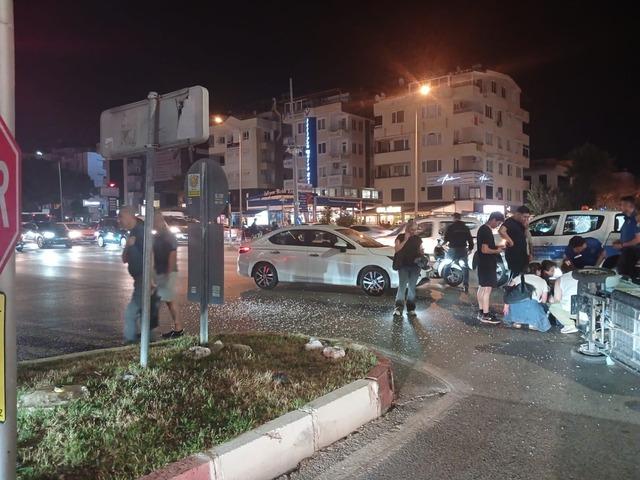 Kırmızı ışık ihlali kazayı beraberinde getirdi 6