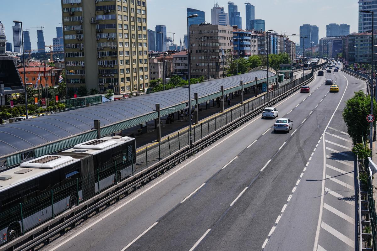İstanbul da bayram nedeniyle yollar boş kaldı 1