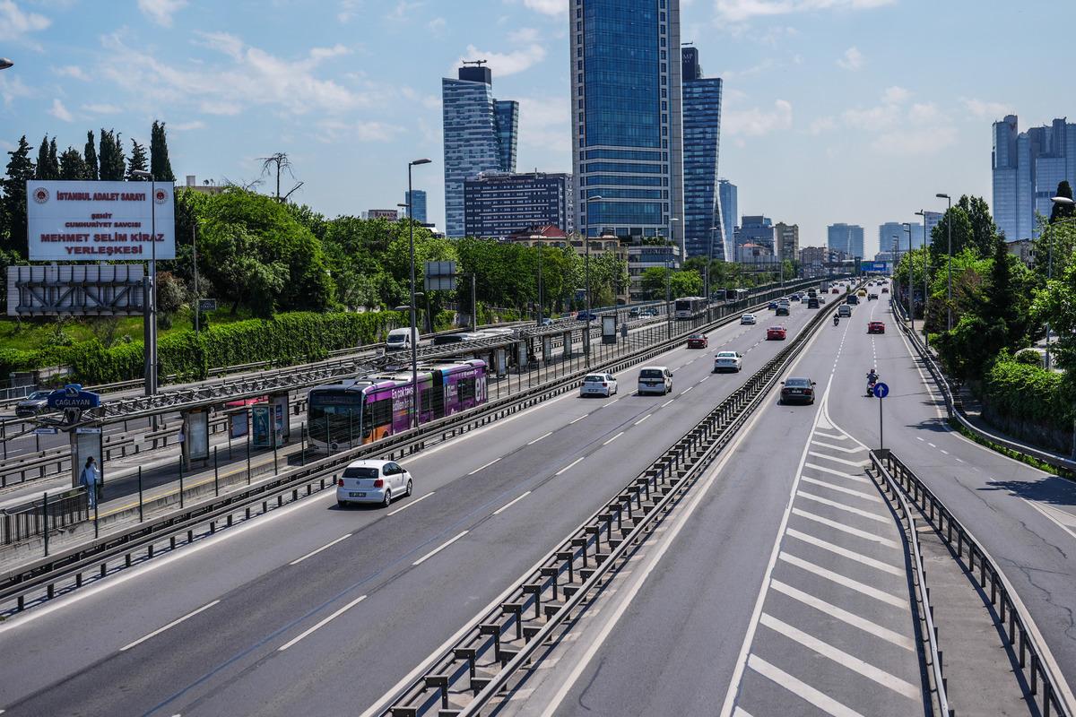İstanbul da bayram nedeniyle yollar boş kaldı 2