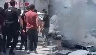 Cizre savaş alanına d&ouml;nd&uuml;! Akraba iki aile arasında feci kavga: 8 yaralı, 17 g&ouml;zaltı