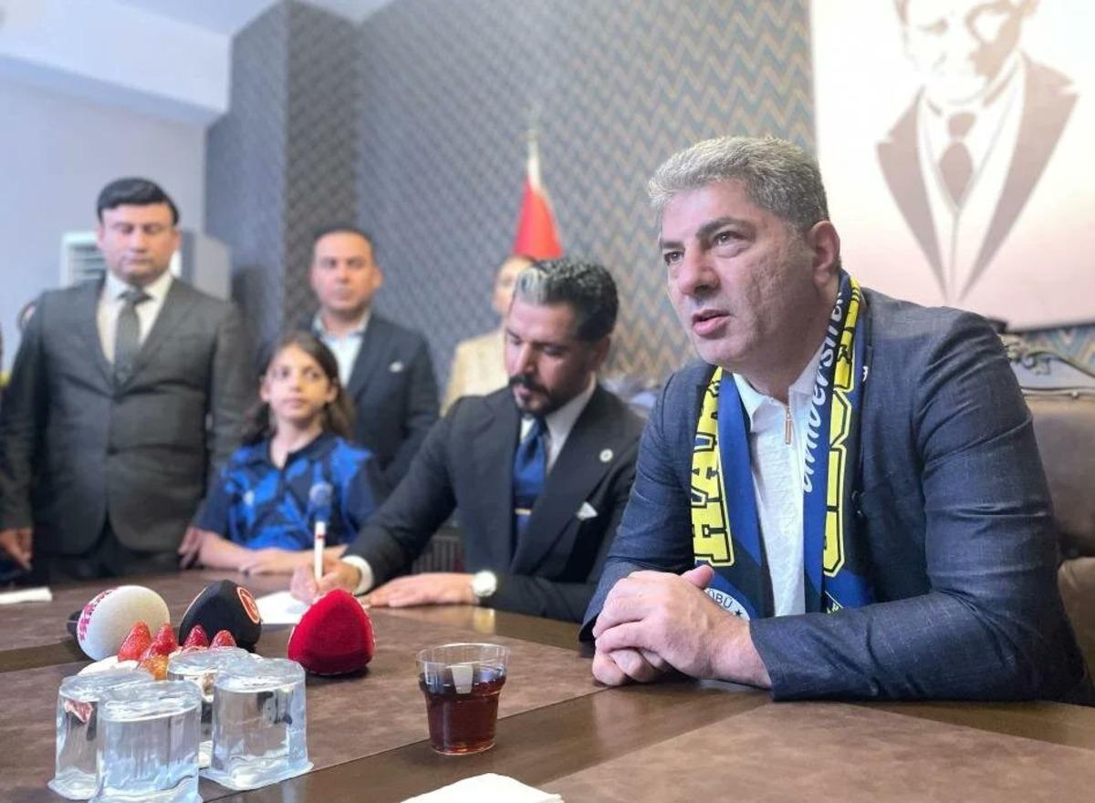 Fenerbah&ccedil;e de Hakan Safi canlı yayında bombayı patlattı! "Haftaya İstanbul a gelecek" 3