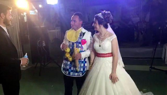 Damada arkadaşları merdane, ayva, &ouml;nl&uuml;k taktı 1