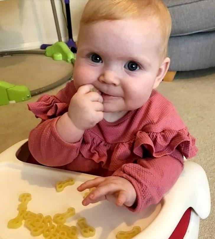 Dalgın olan anne farkında olmadan bebeğine öyle bir şey aldı ki... G2