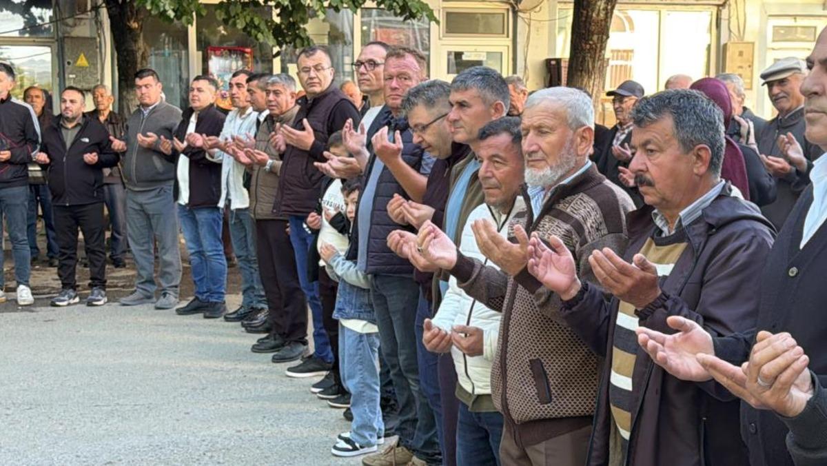 Yarım saat sürdü! Çanakkale de asırlık gelenek: Bayram halkası 3