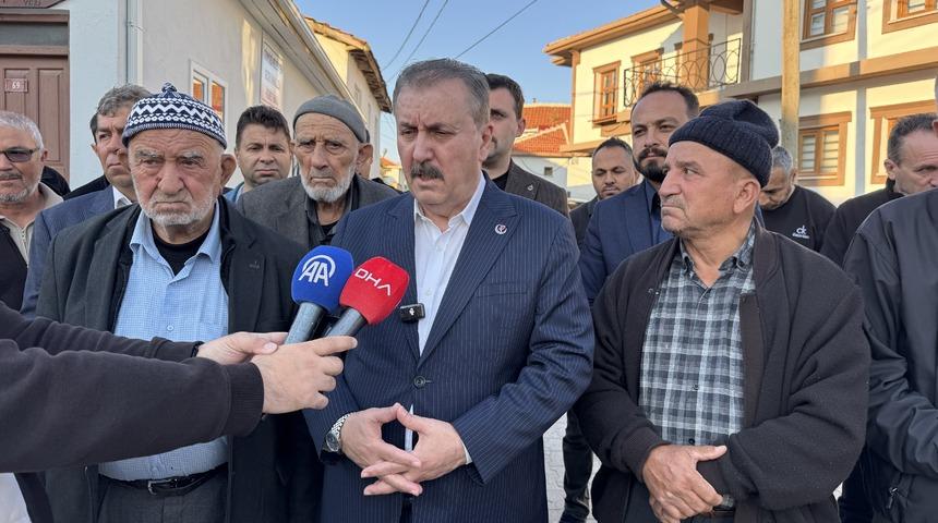 BBP'den CHP kararı! Destici bayram namazından sonra duyurdu: "B&uuml;y&uuml;tmemek gerek"
