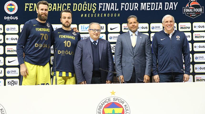 Fenerbah&ccedil;e Doğuş gazetecilerle bir araya geldi