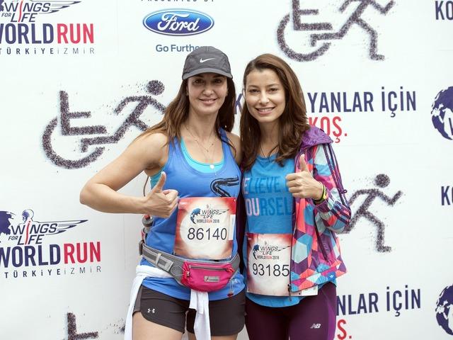 M&uuml;jde Uzman, Ayşe Tolga, Pelin Akil, Mirkelam ve Nihat Odabaşı omurilik fel&ccedil;lileri i&ccedil;in koştu