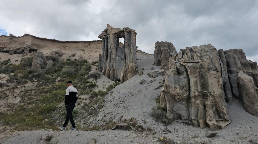 Peri Bacaları'nın ikizi! O ilimizde g&ouml;l kıyısında ortaya &ccedil;ıkmış