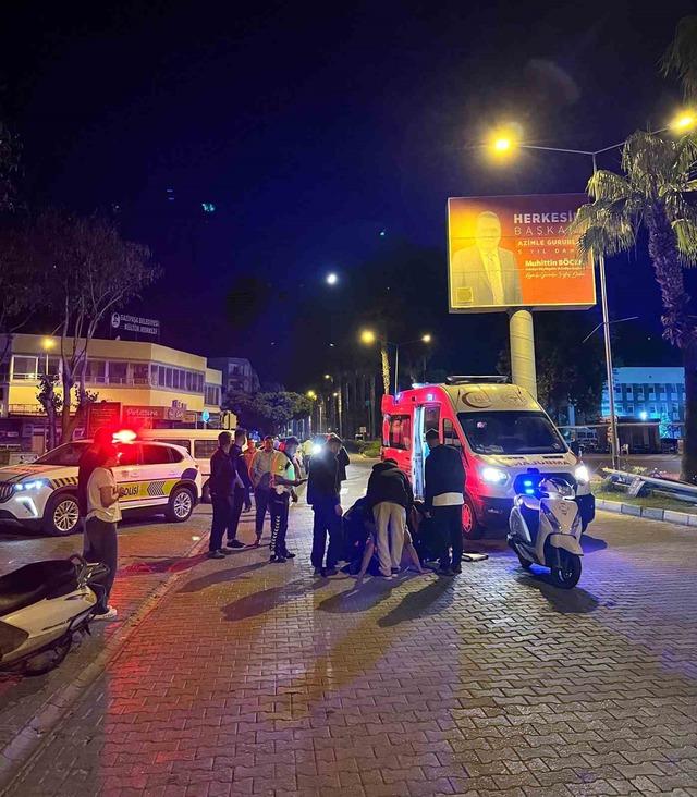Ön tekeri patlayan motosikletin sürücüsü yola savrularak ağır yaralandı 3
