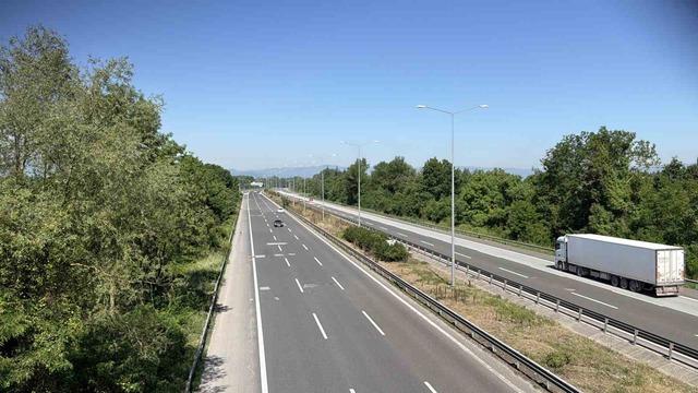 TEM Otoyolu&rsquo;nun D&uuml;zce ge&ccedil;işinde bayramın ilk g&uuml;n&uuml; sakin ge&ccedil;iyor 4