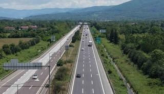 TEM Otoyolu&rsquo;nun D&uuml;zce ge&ccedil;işinde bayramın ilk g&uuml;n&uuml; sakin ge&ccedil;iyor